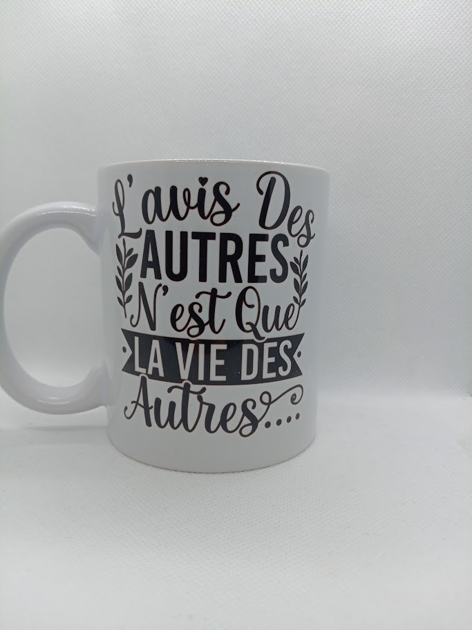 ☕ Mug – “La vie des autres n’est que la vie des autres” ✨