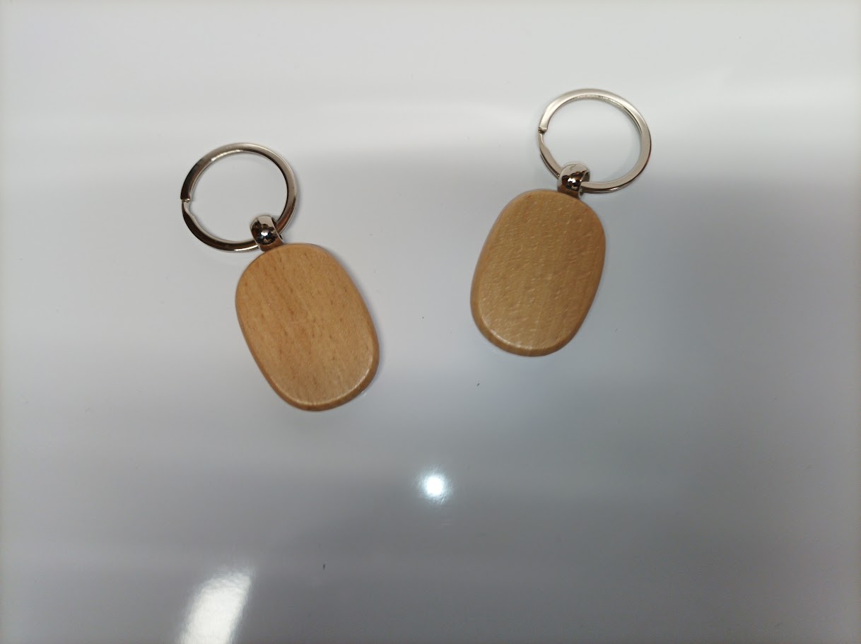 Lot de 10 porte-clés en bois personnalisés – Forme ovale